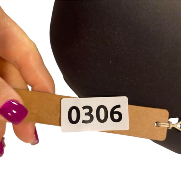 NWT SKIMS t shirt bra ONYX Size 36DDD - Picture 5 of 5